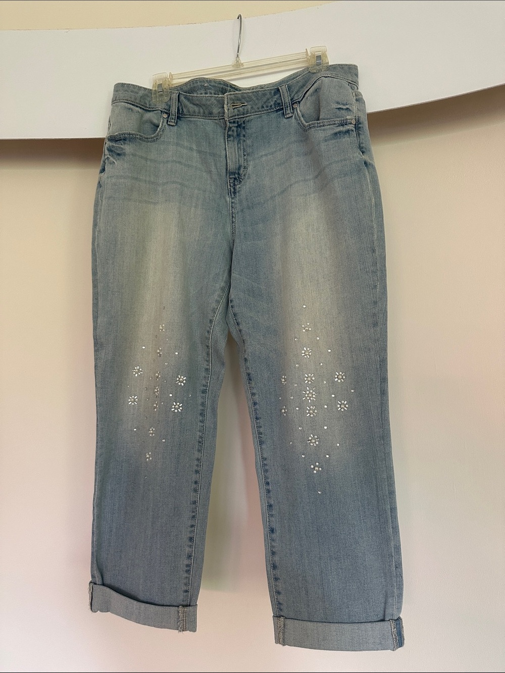 Jennifer Lopez Light Blue Cropped Jeans with Floral Stud Accents